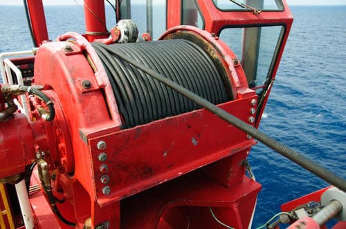 折线卷筒组在海上石油开采行业的应用